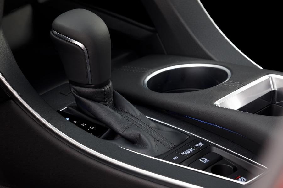 Детали интерьера Toyota Avalon Touring 2018 года  (фото 41 из 41)